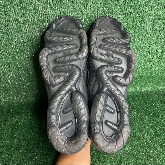 Nike Air VaporMax Flyknit Running Shoes Men's Size 13 Triple Black Anthracite - Picture 8 of 12